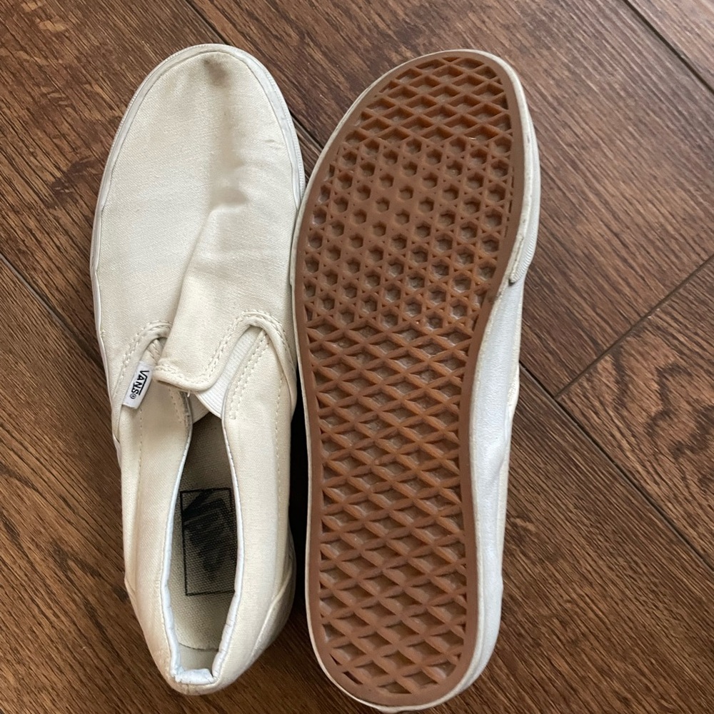 Vans women’s Cream Slip-On Shoes